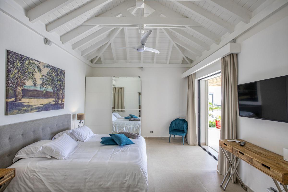 Location villa Saint Martin Terres Basses - villa 5 chambres 10 prsonnes - 300m de la plage de Baie aux Prunes - Vue mer et Piscine (18)
